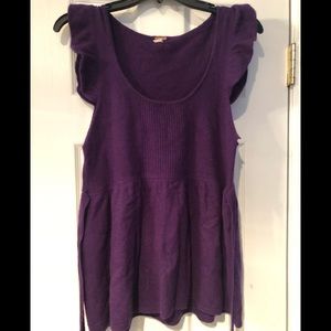 Free people size small sleeveless purple sweater
